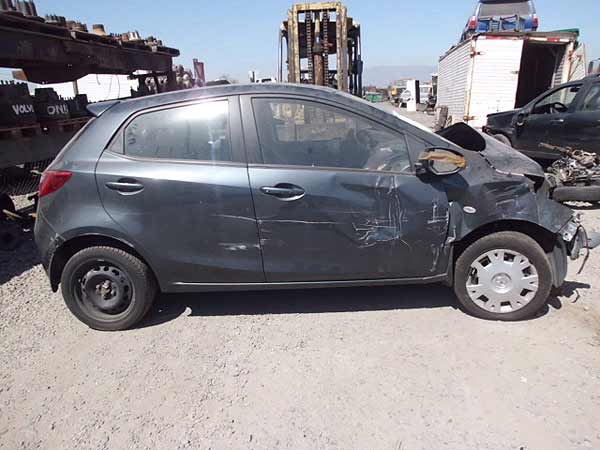 Butaca  Mazda 2V  USADO