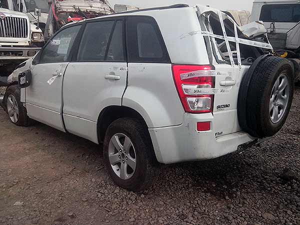Suzuki GRAND NOMADE 2010 - 1 REPUESTO USADO/USADA EN DESARME