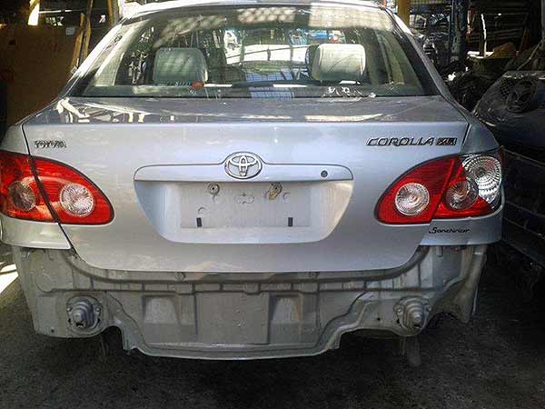 Riel inyección Toyota COROLLA  USADO