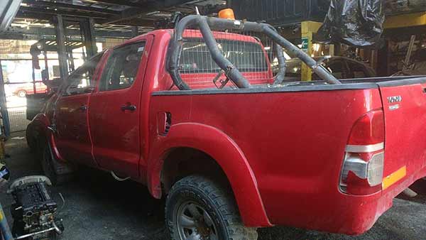 Tapabarro Toyota HILUX  USADO
