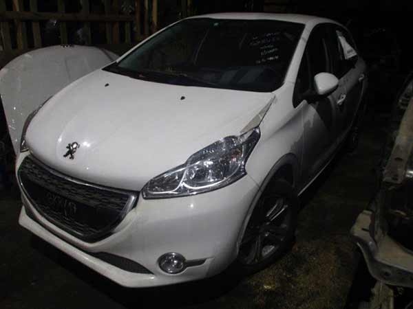 VáLVULA EGR Peugeot 208 2014  USADA EN DESARME