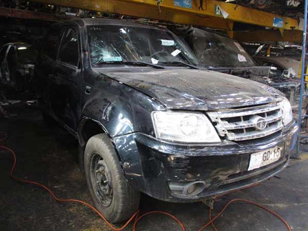 TAPA MALETA Tata XENON  2013  USADO EN DESARME