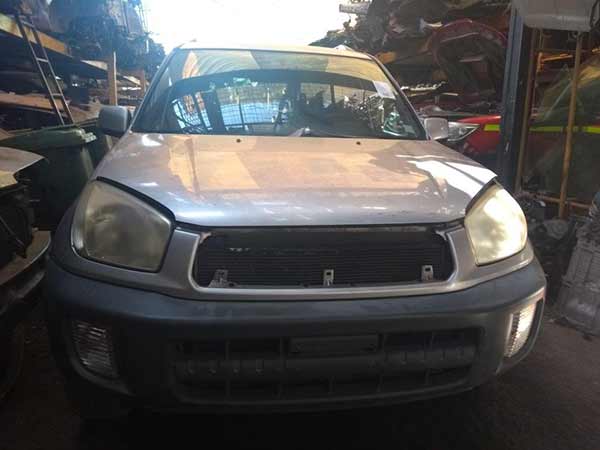 PARACHOQUES Toyota RAV4 2002  USADO EN DESARME