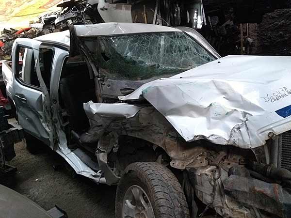 PARACHOQUES Mazda BT50 2011  USADO EN DESARME